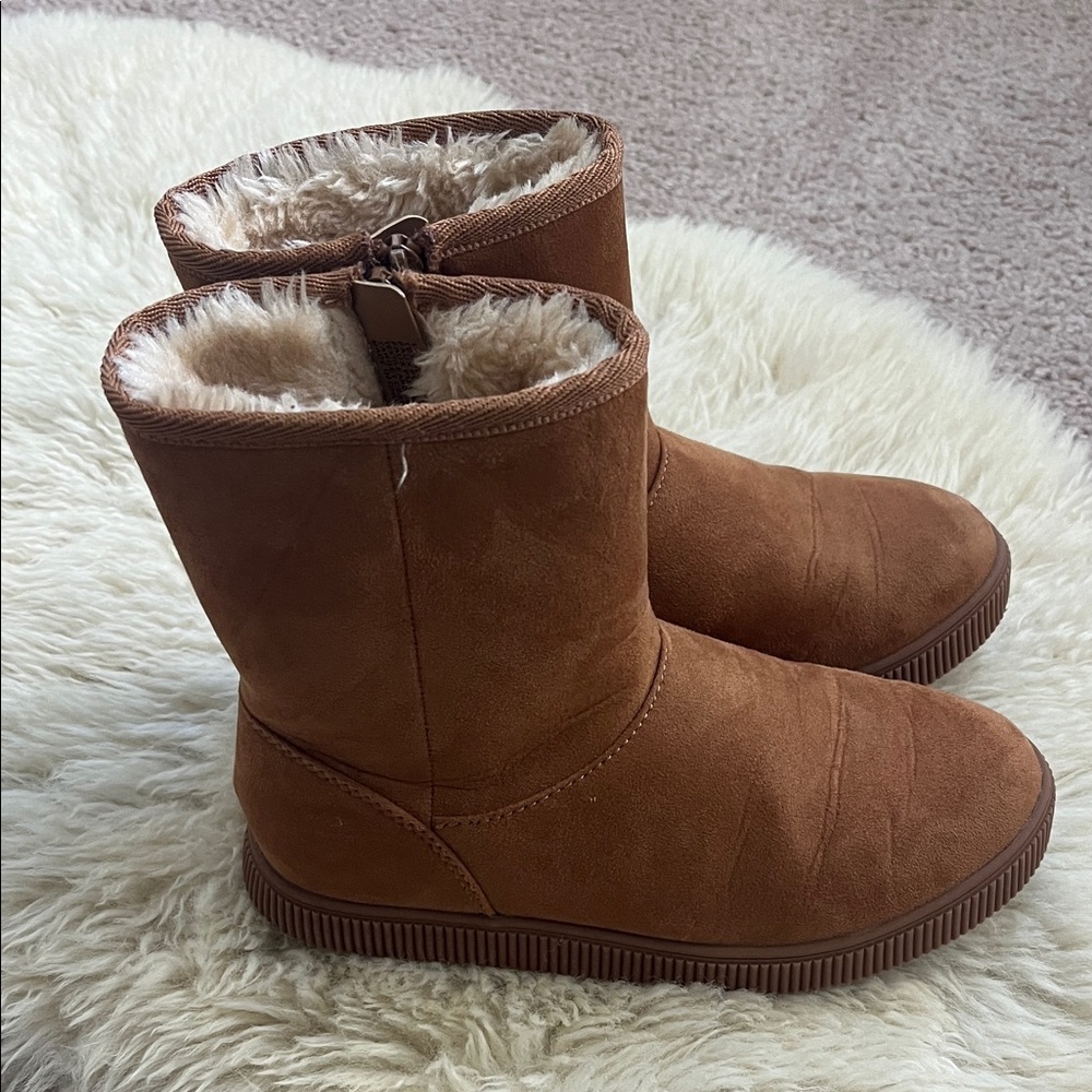 Cat and Jack Shearling Boots Size 1